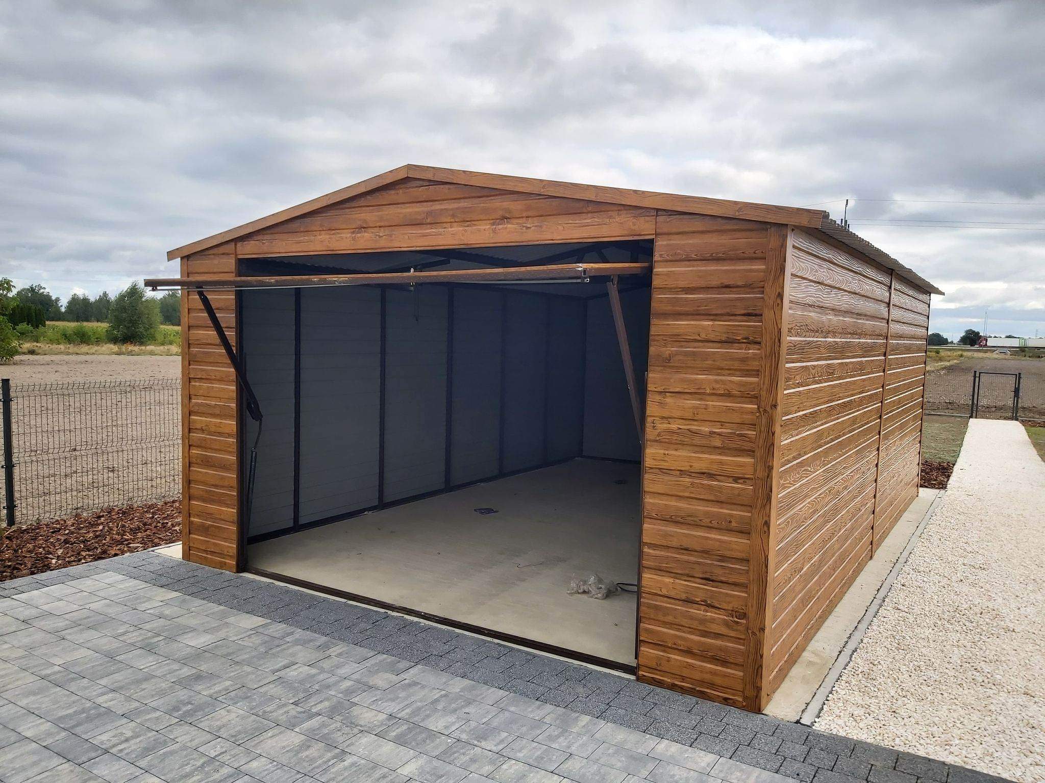 Garaż blaszany 4m x 6m