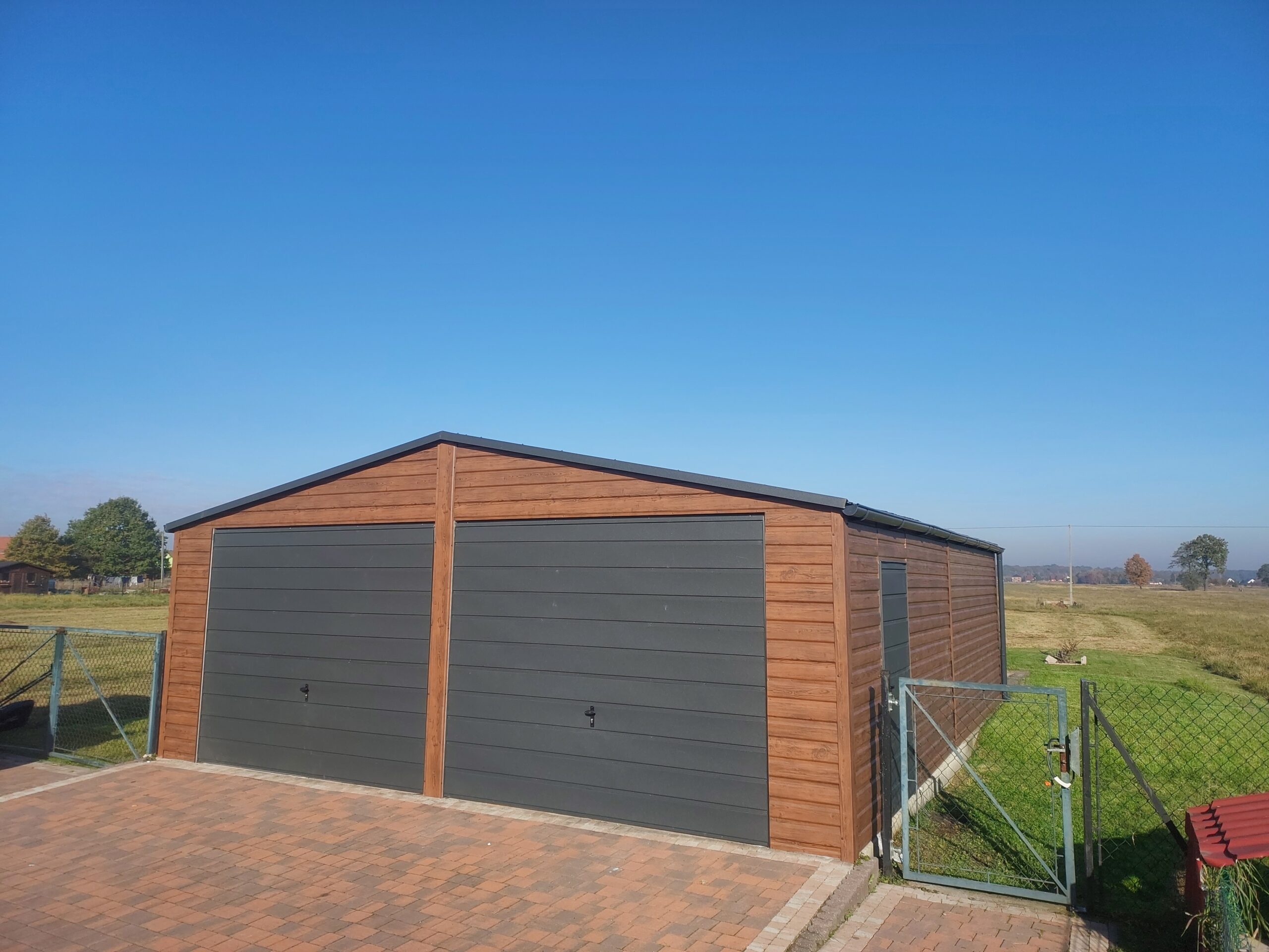 Garaż blaszany 7m x 6m